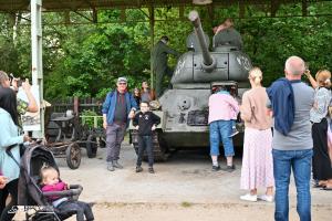 Noc Muzeów w Grotach i Skansenie